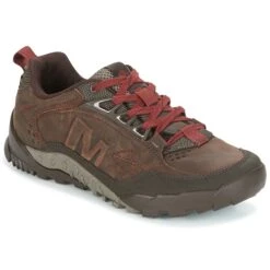 Merrell Annex Trak Low
